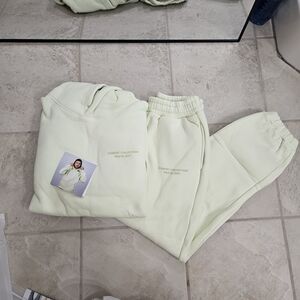 Comfrt Collection Pastel Edition Unisex Honeydew Jogger Set Medium/small